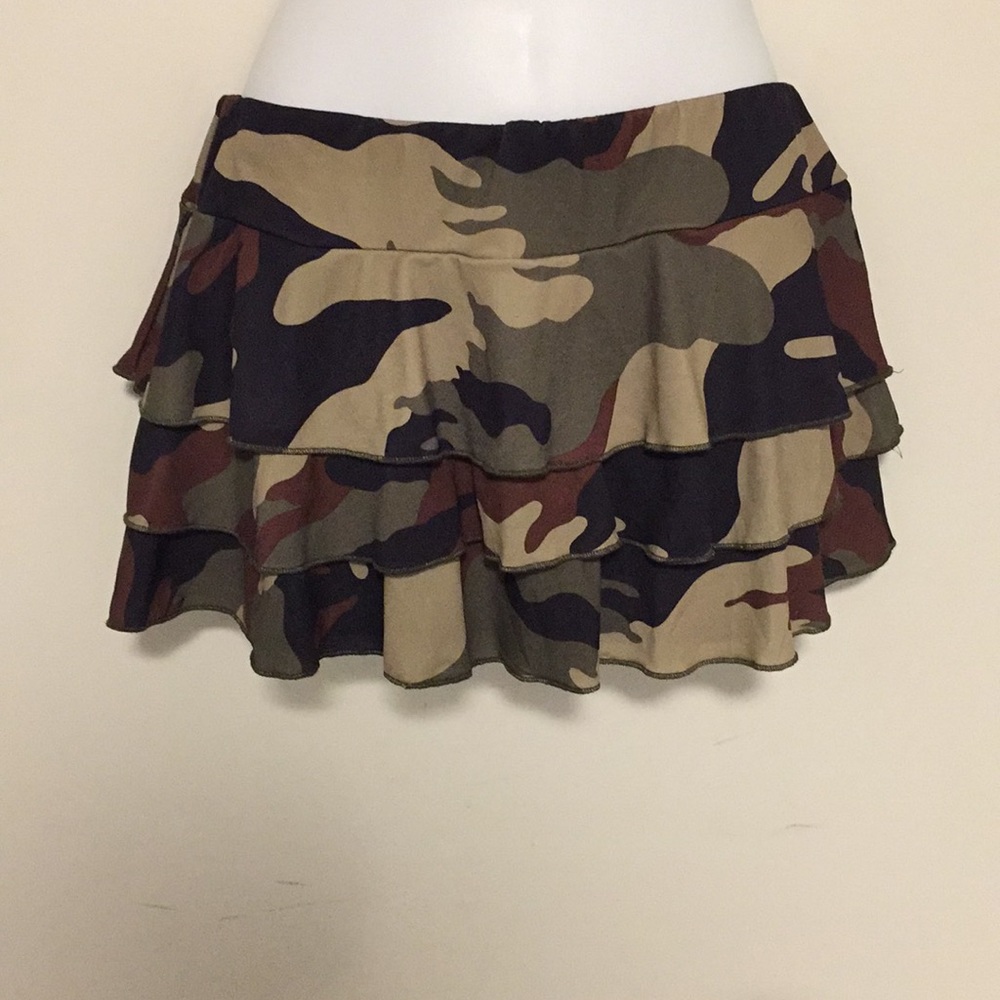 Camouflage mini skirt